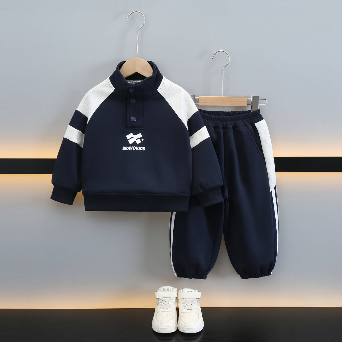Boy Colorblock High Neck Pullover & Pants 2-Piece Set