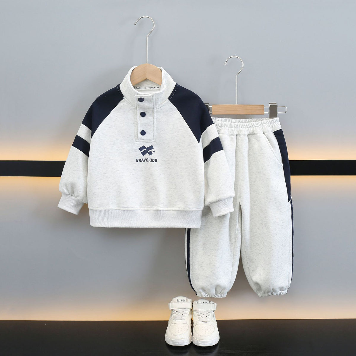 Boy Colorblock High Neck Pullover & Pants 2-Piece Set