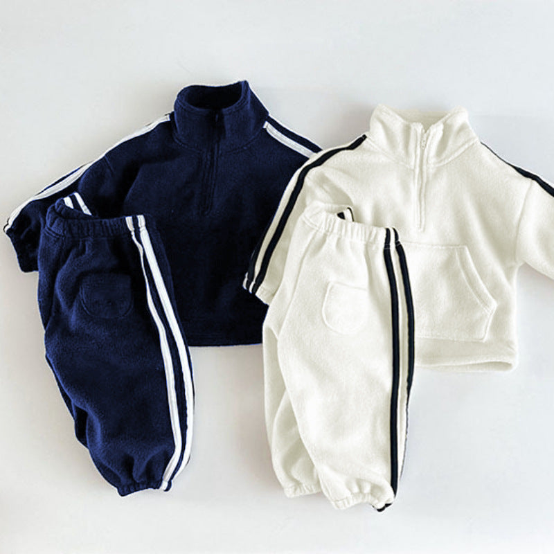 Two piece set of contrasting top and pants