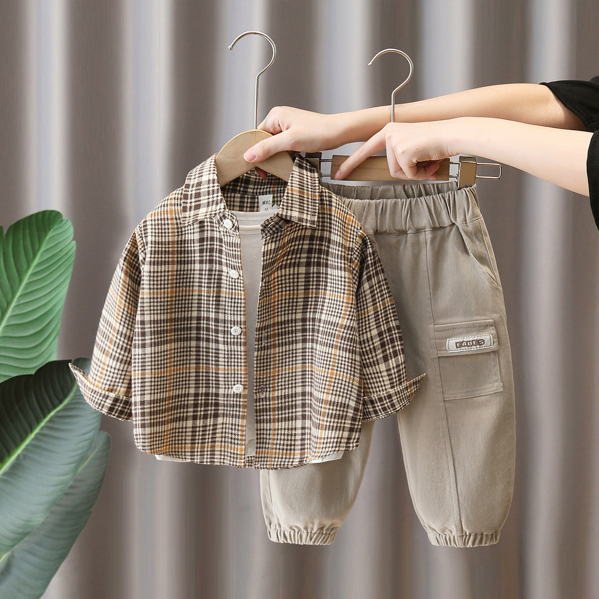 Boy Plaid Shirt & Pocket Detail Pants 2-Piece Set