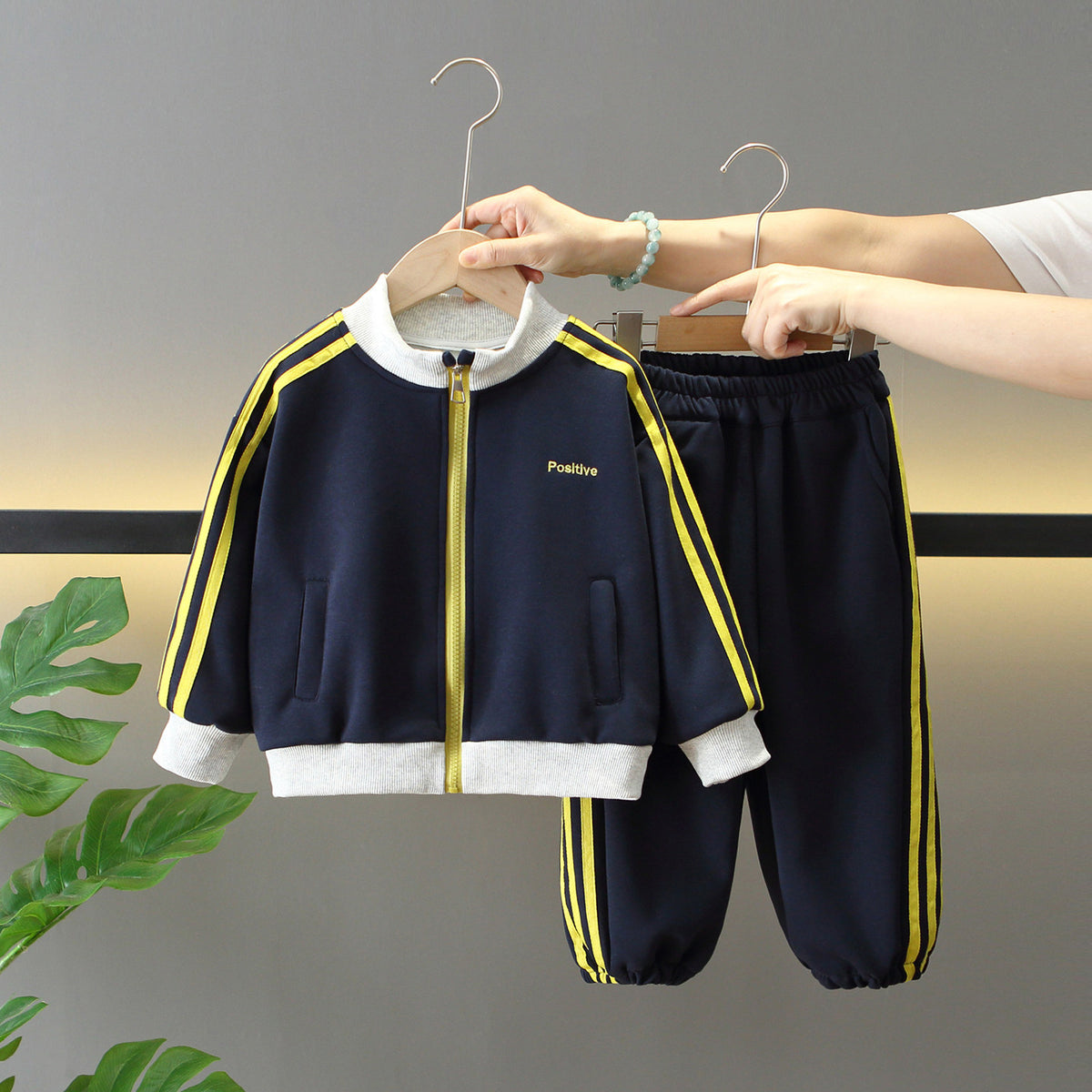 Boy Striped Trim Casual Tracksuit Set