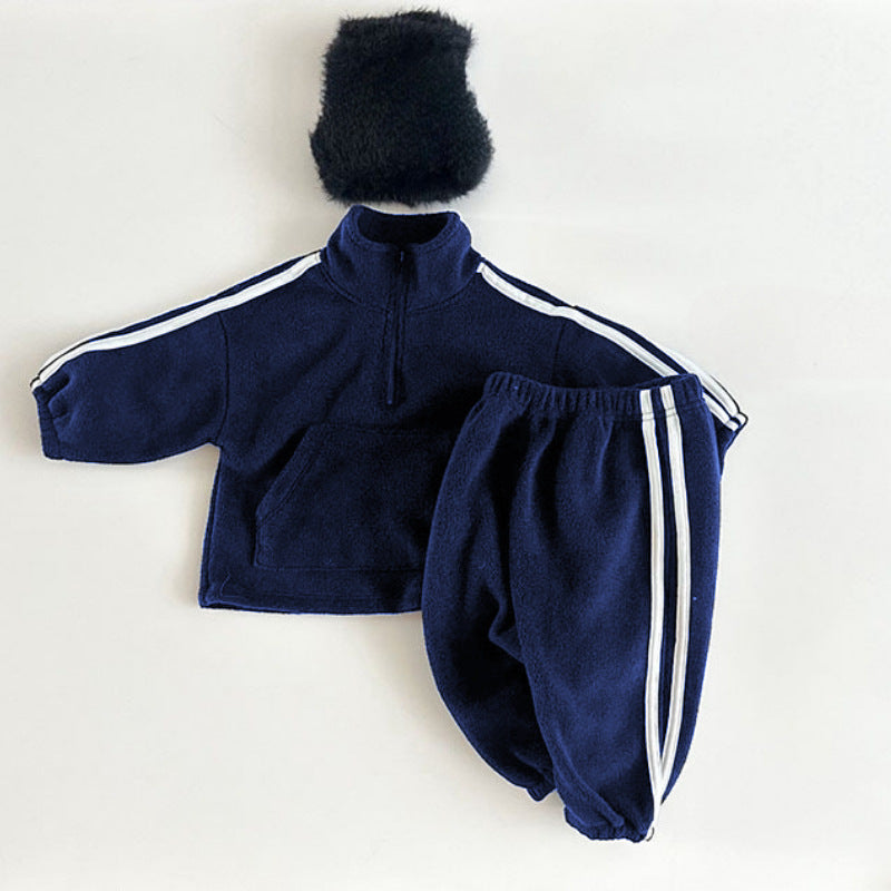Two piece set of contrasting top and pants